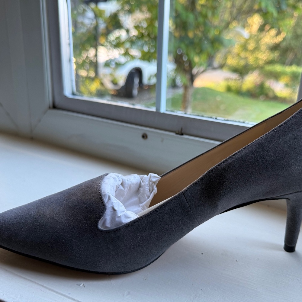 NINE WEST Gray Suede Heels - NIB